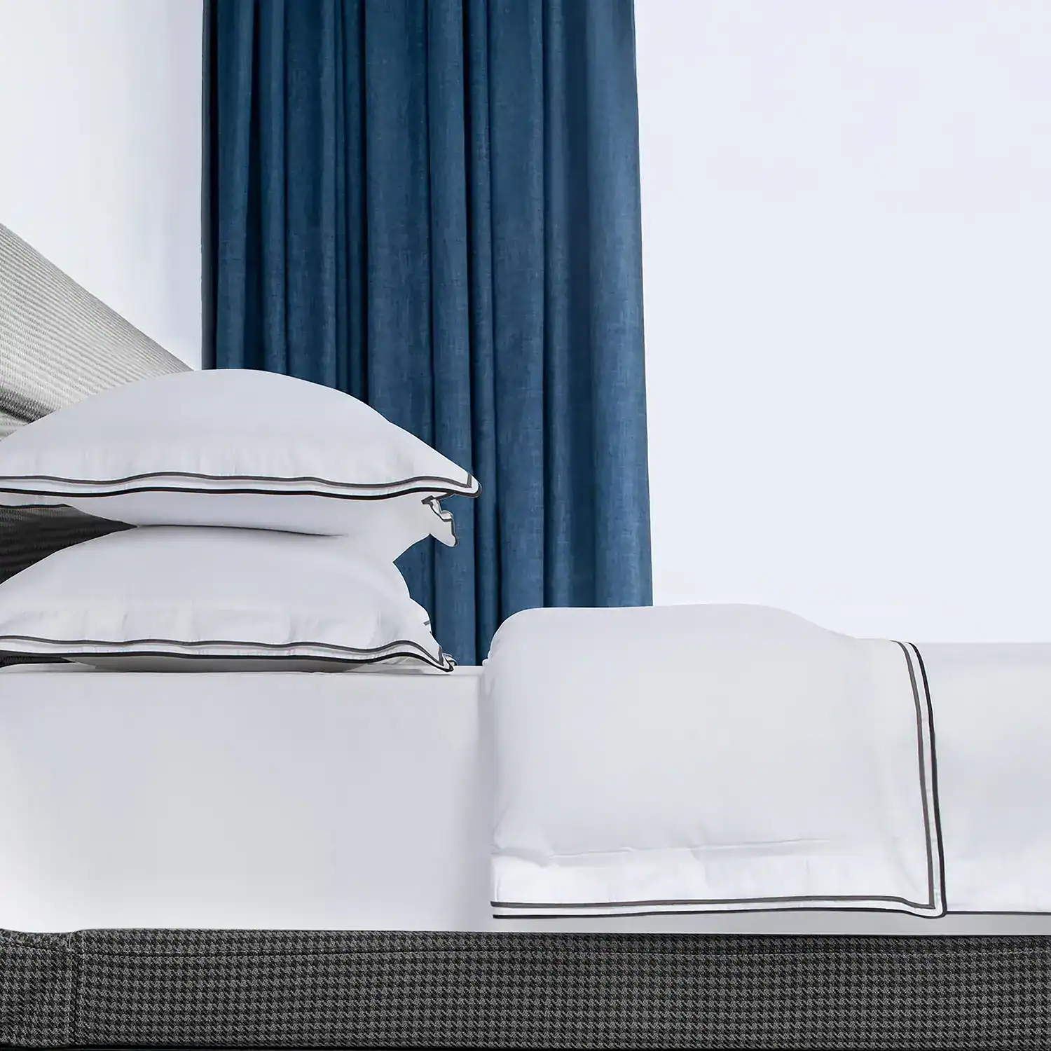 Double flange bundle set - in all white with taupe & charcoal color from u'linen