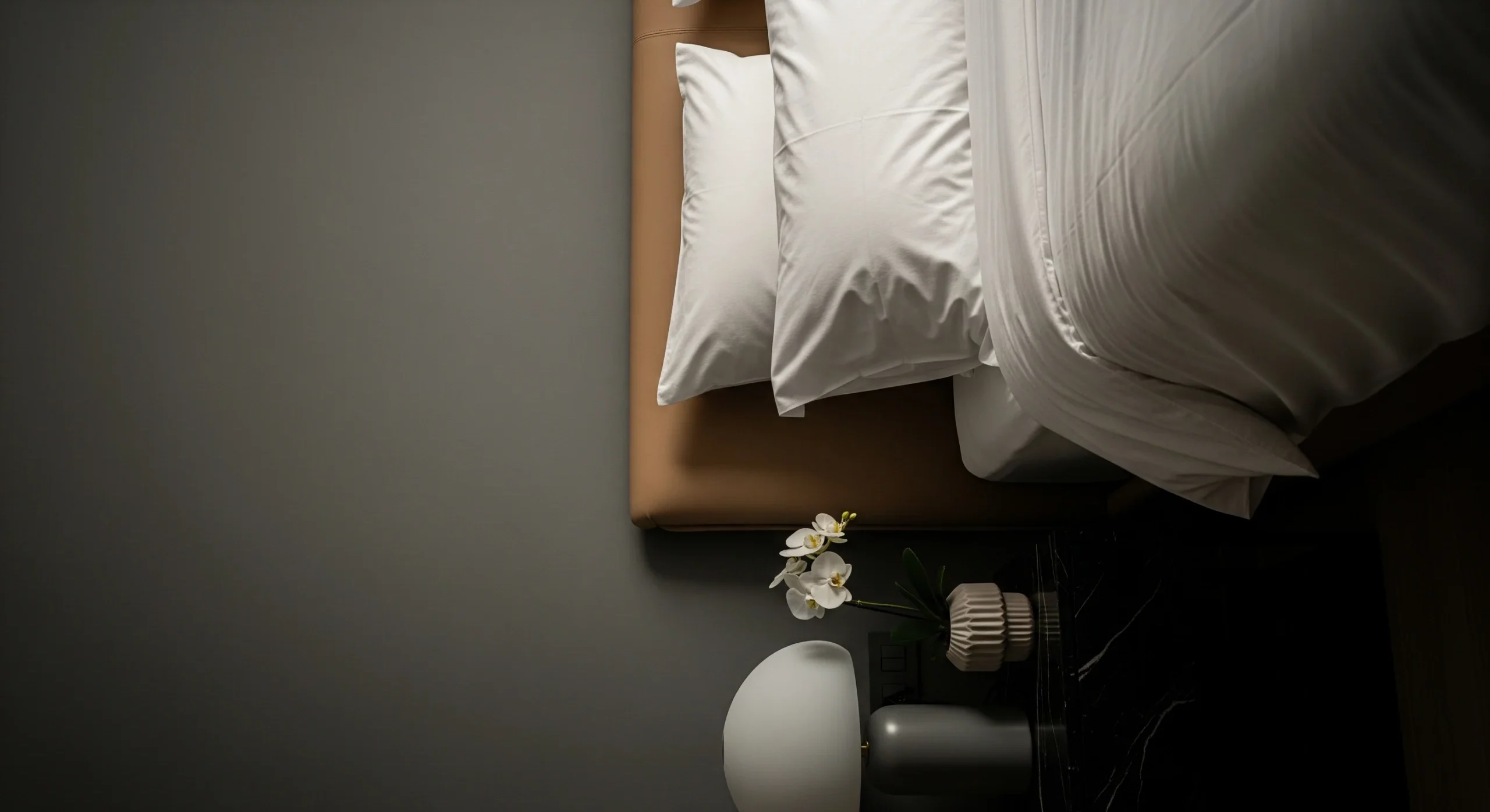 Soft organic cotton flat sheet and pillows for comfortable sleep in UAE climate